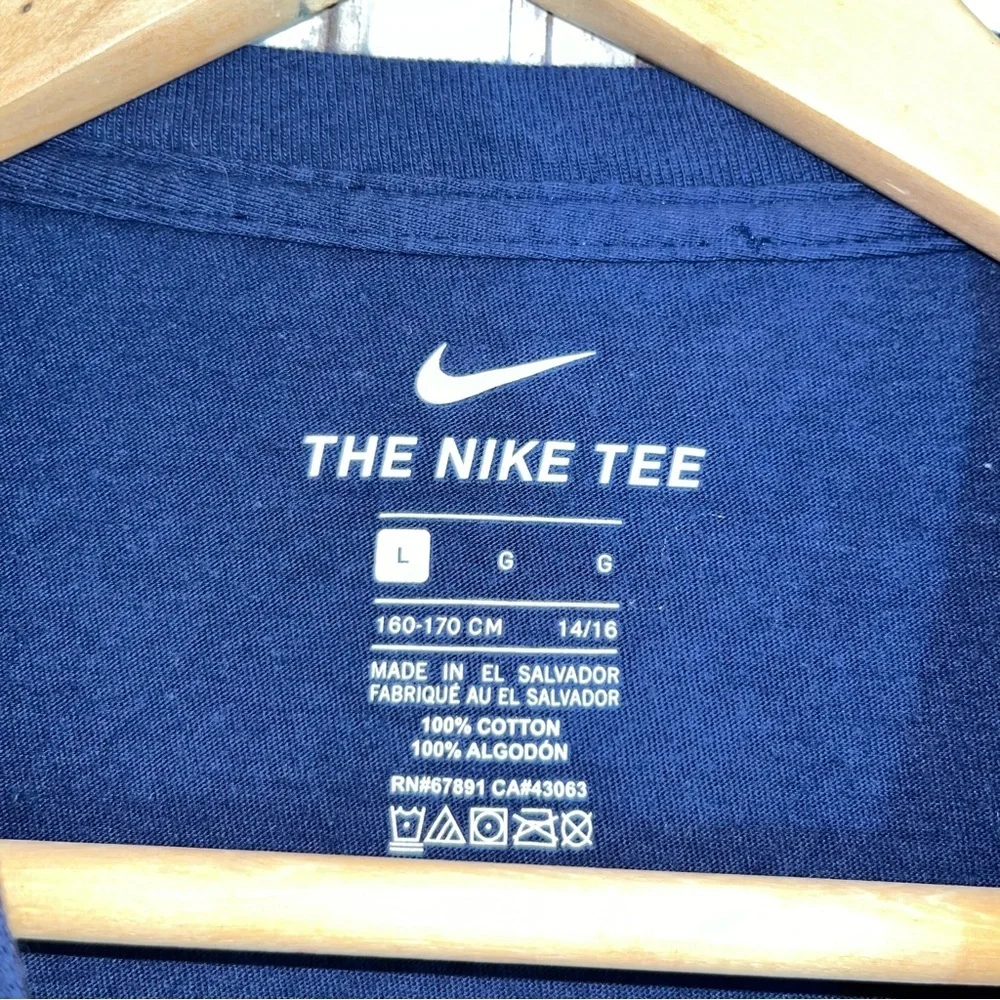 Nike MLB Rare Atlanta Braves Hot Dog Glizzy Tee Blue Women’s Large - Picture 4 of 4